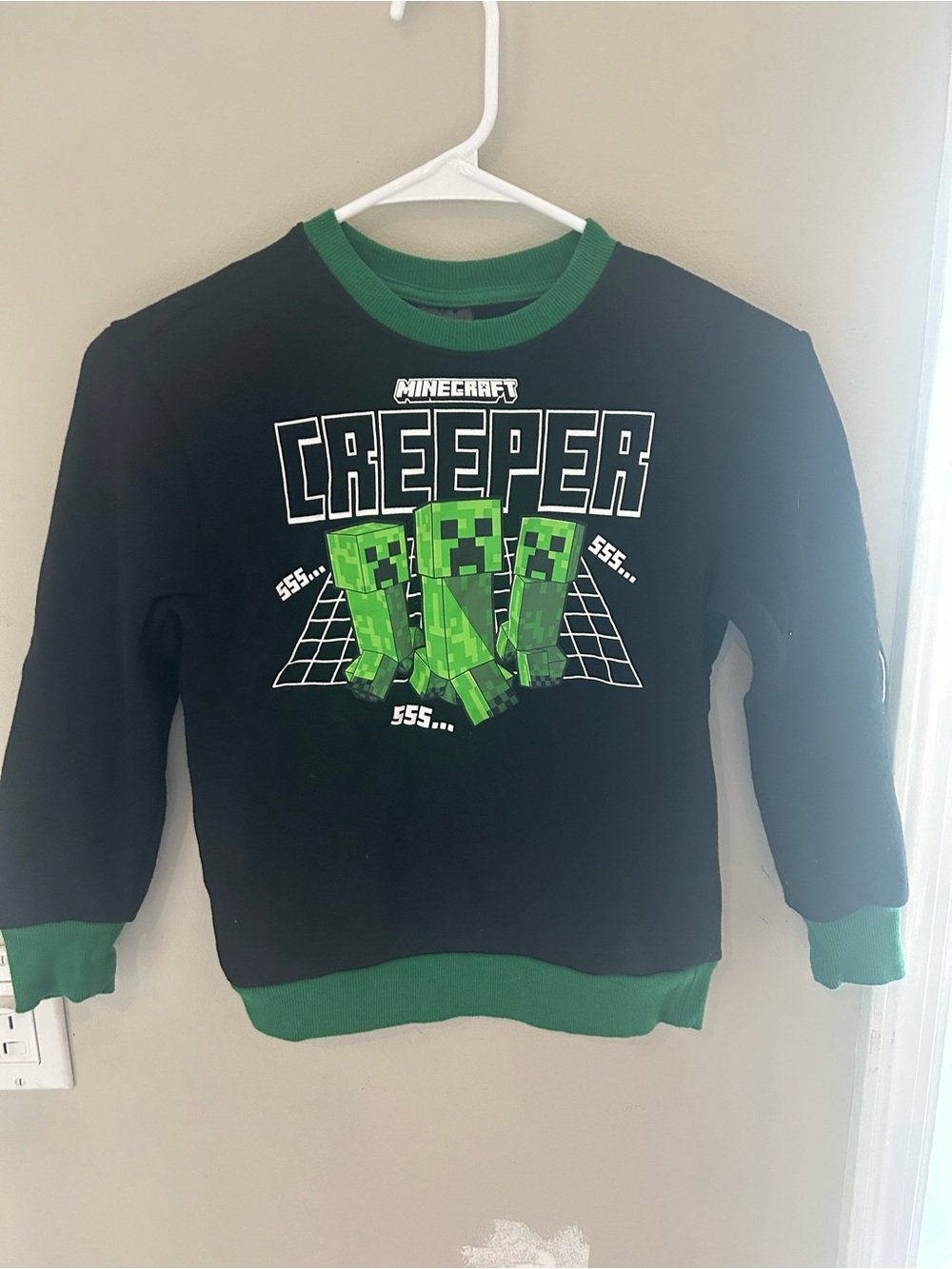 Minecraft Creeper Black & Green Crewneck Sweater ( Youth Small )